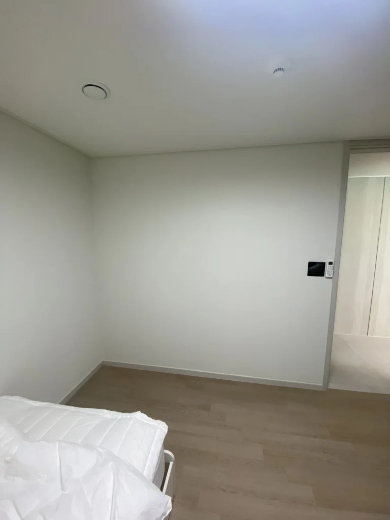 강남 역삼동 오피스텔 붙박이장 도어교체 시공 전